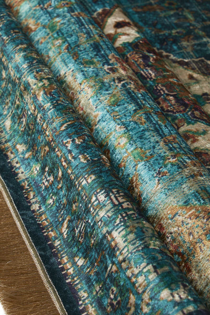 KHALILAH Velvet Prayer Rug Green