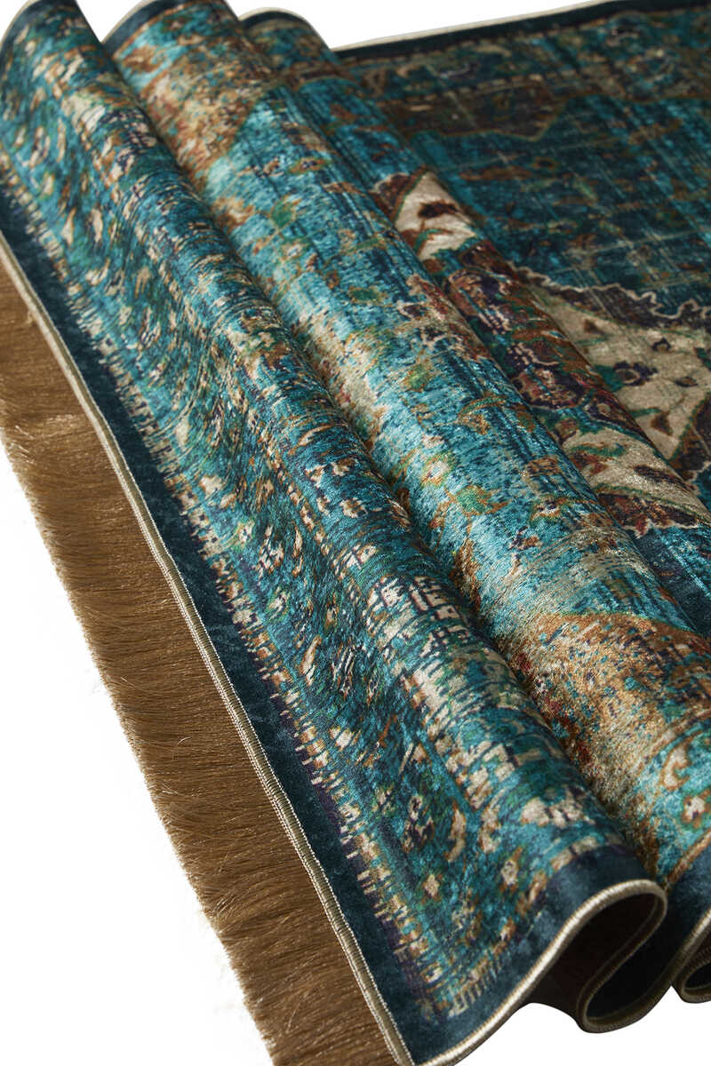 KHALILAH Velvet Prayer Rug Green