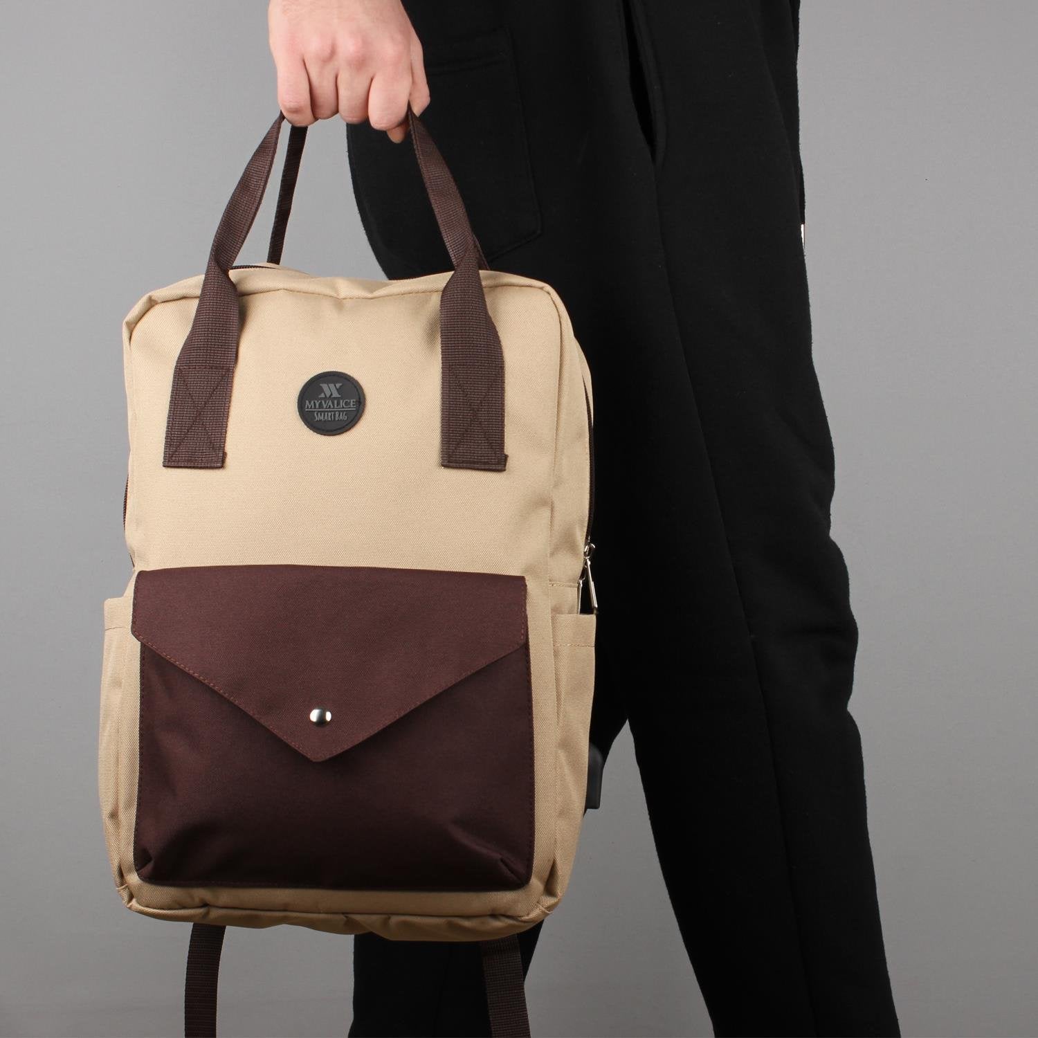 Bizzypack Smart Backpack with USB Charging Port - Khaki Green