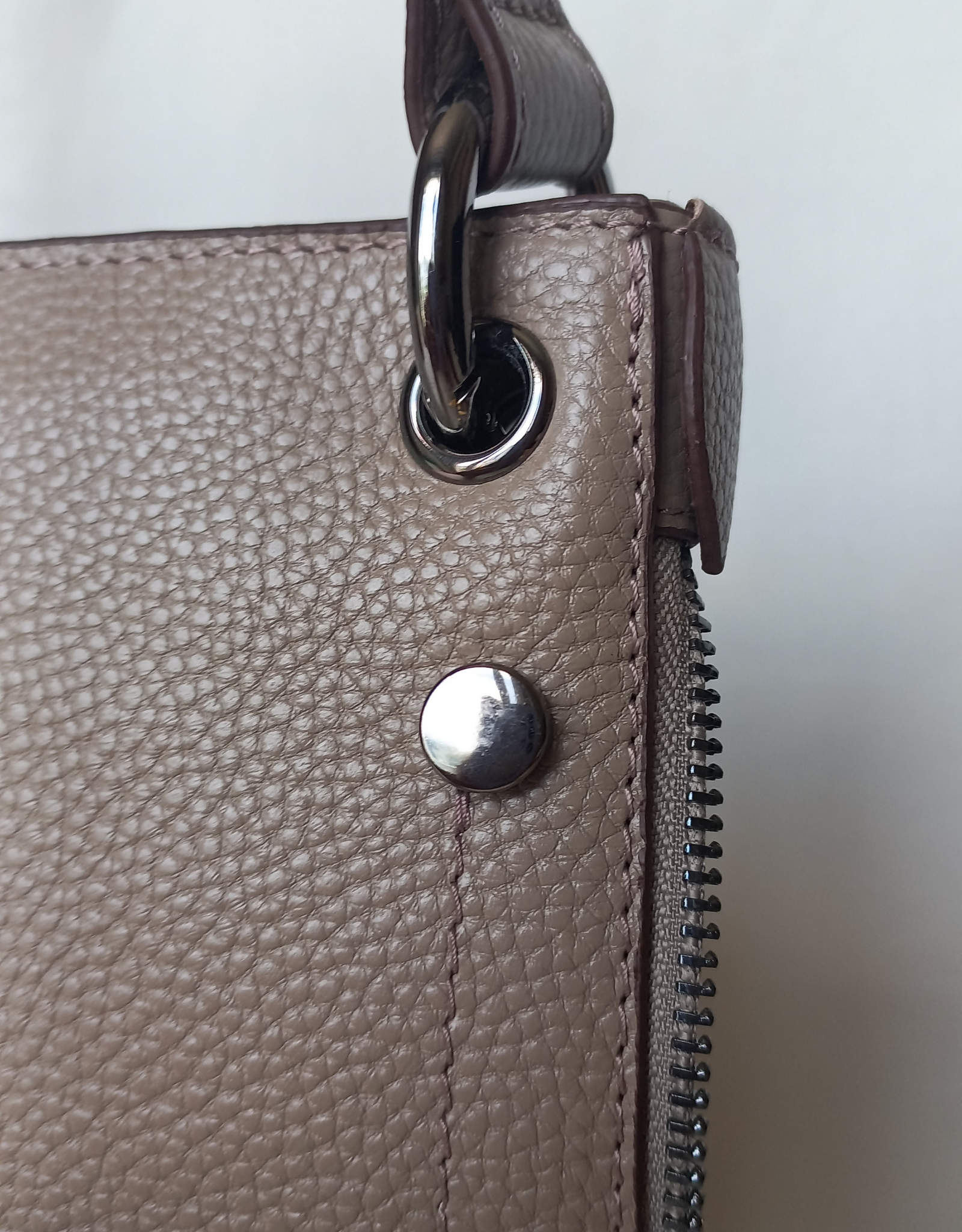 ESPIRION Hobo Tote Bag | Sand Beige