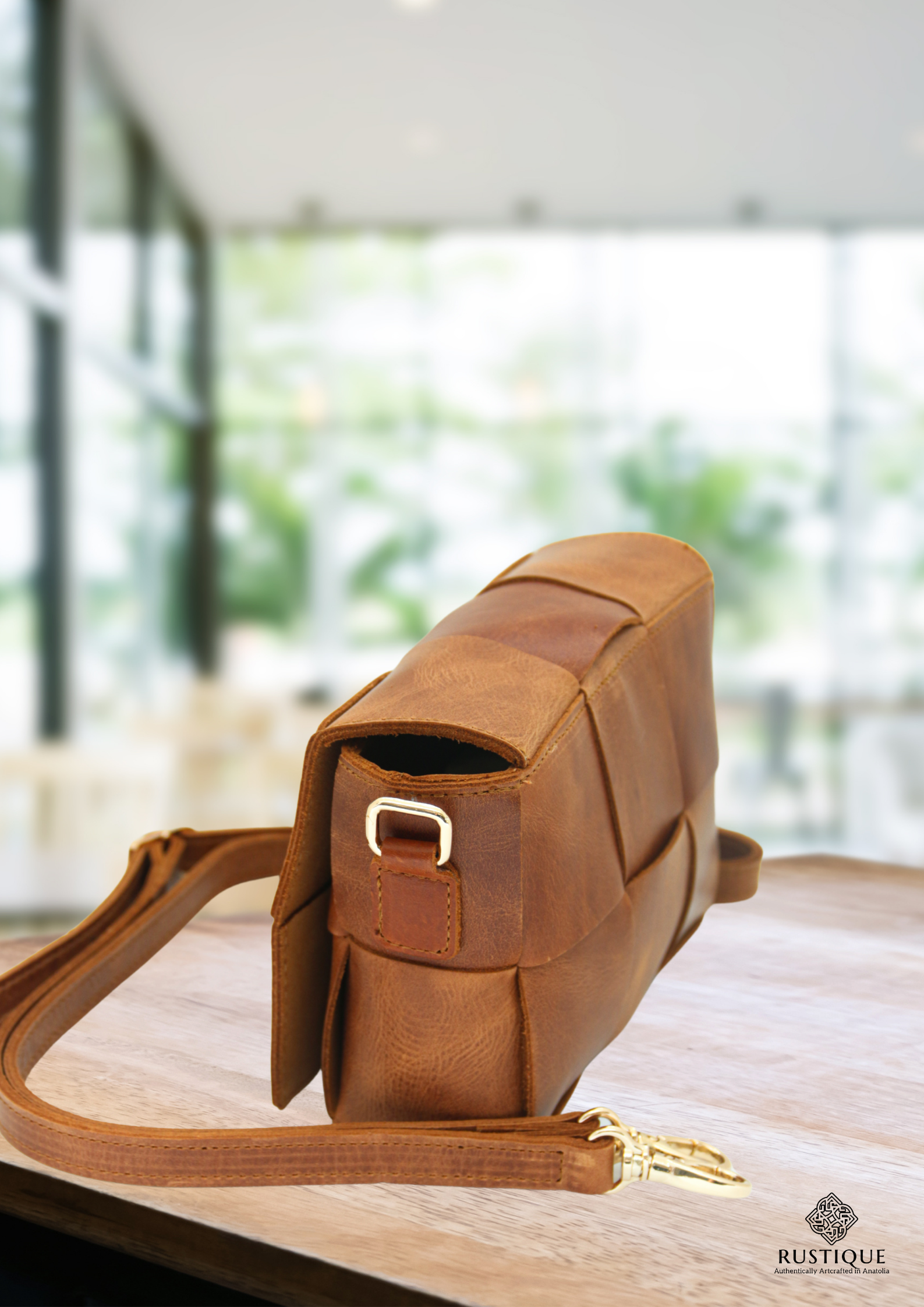 HANZADE Crossbody Bag | Tan