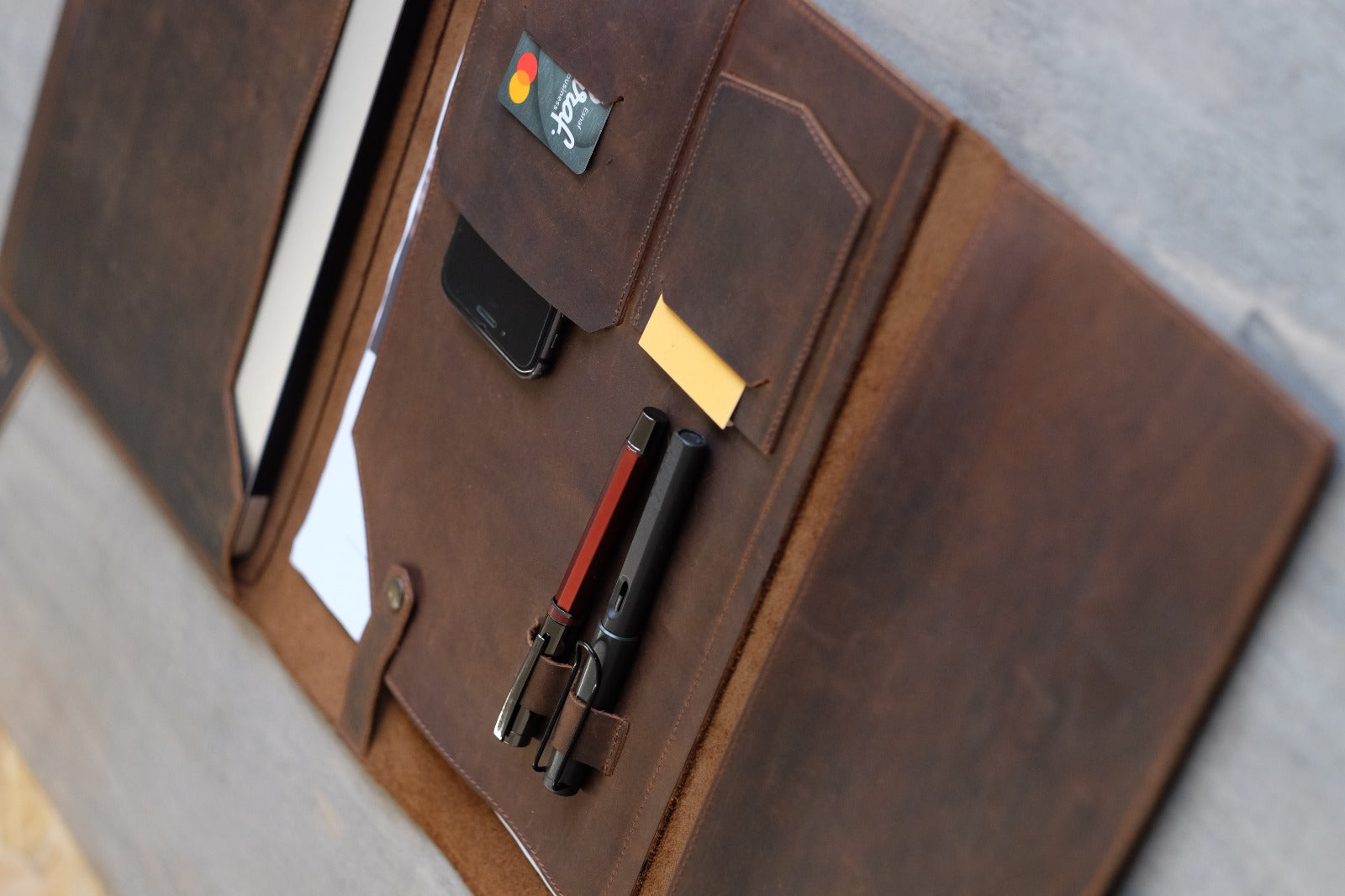 SAHRA Laptop Organizer