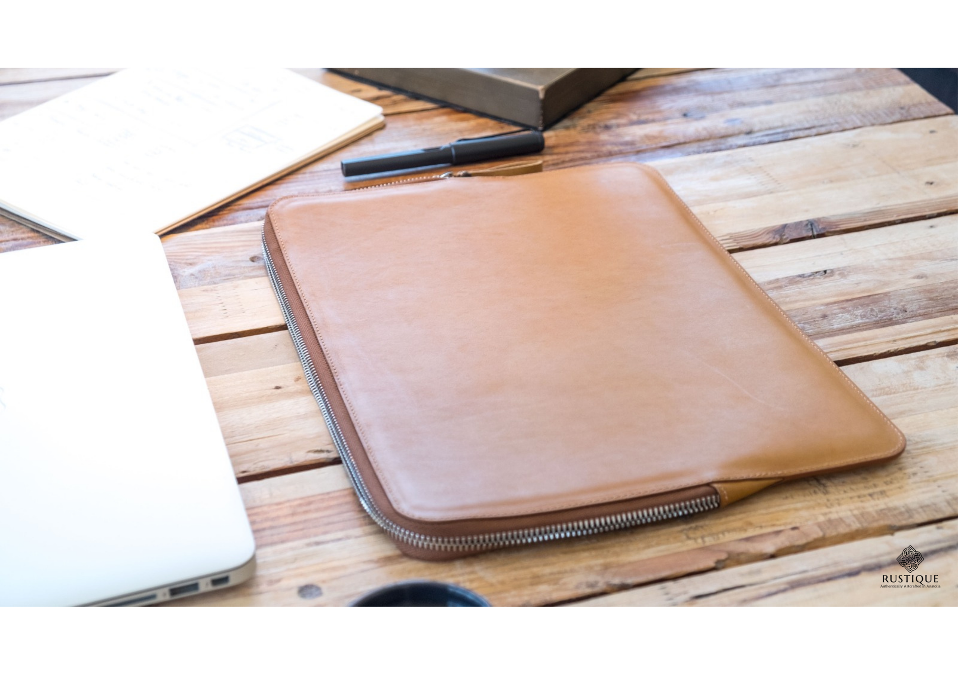 FERMAN Portfolio and Laptop Cover