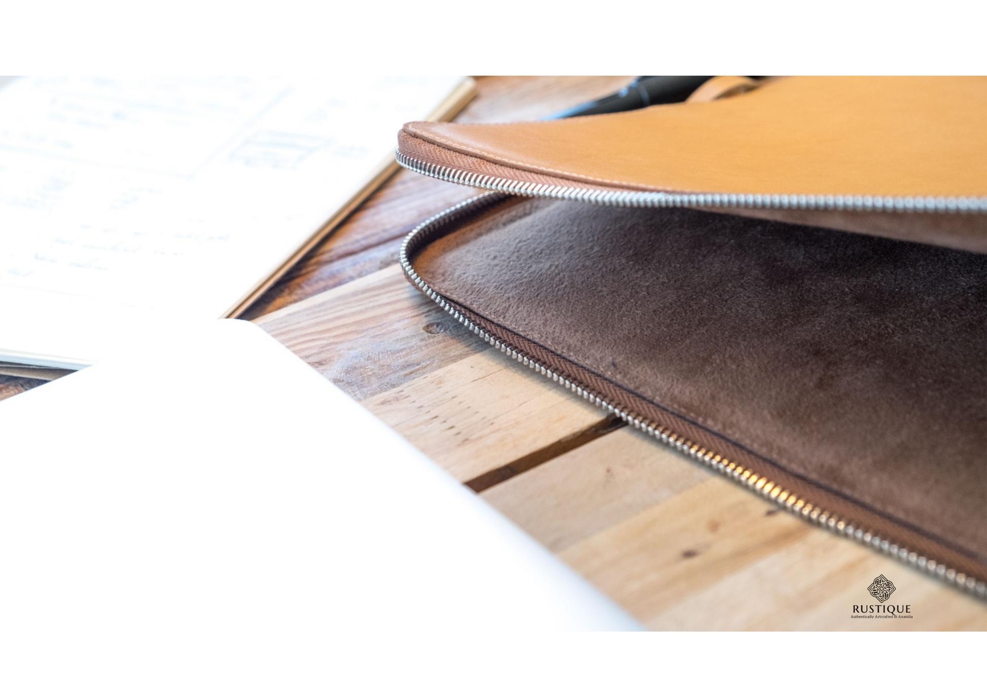 FERMAN Portfolio and Laptop Cover
