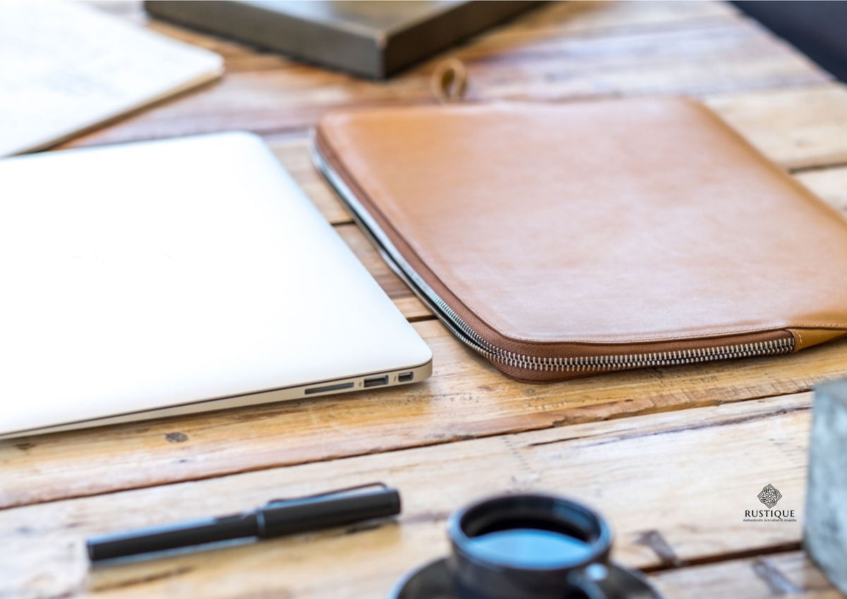 FERMAN Portfolio- und Laptop-Hülle