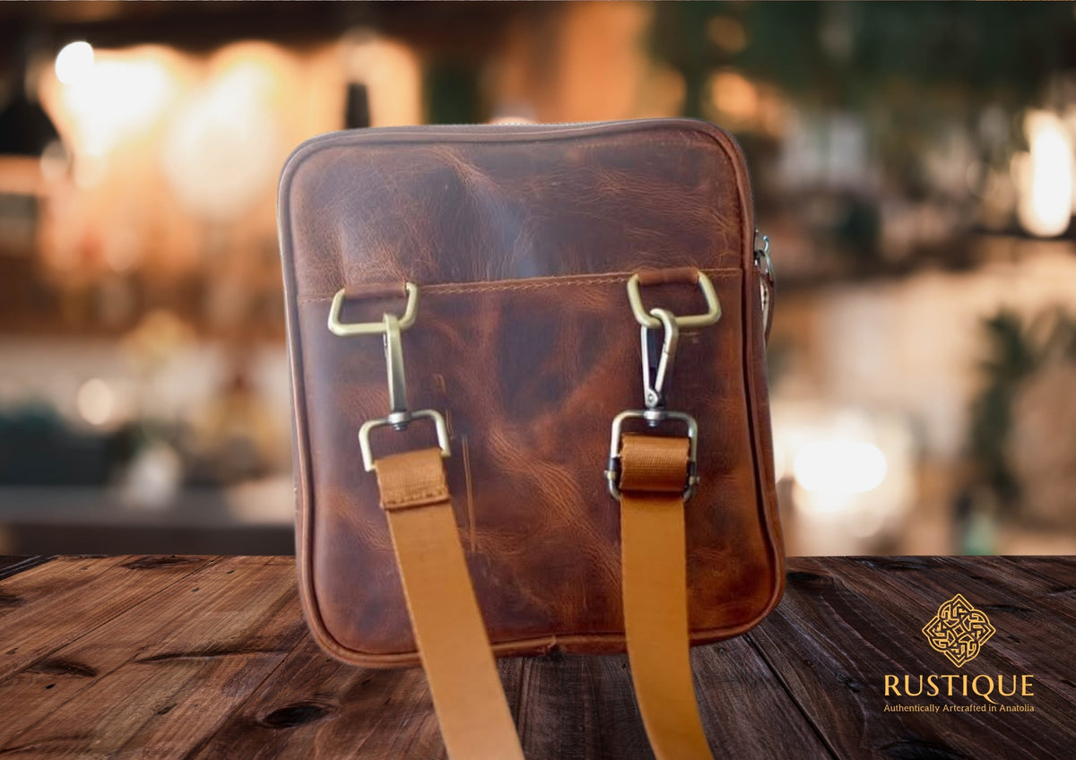 TROYA Square Crossbody Bag