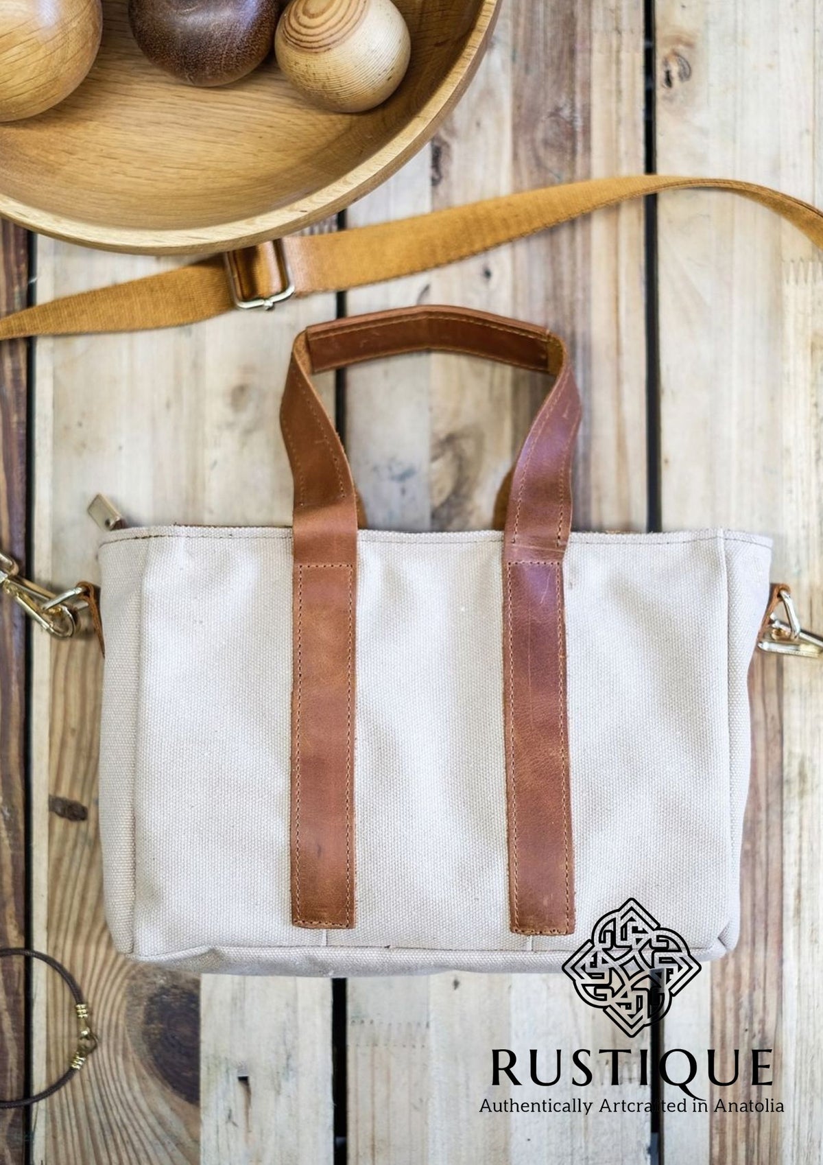 SAADET Leder-Canvas-Handtasche | Creme