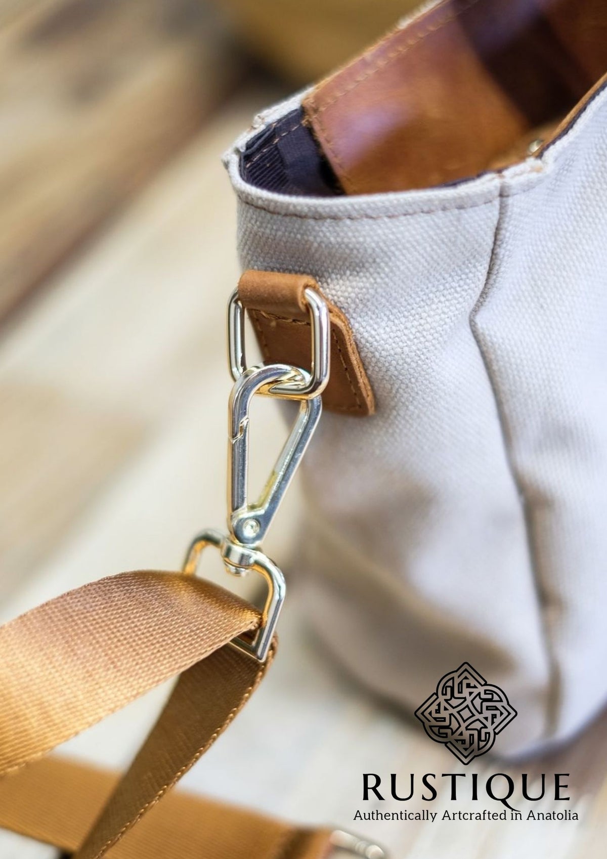 SAADET Leder-Canvas-Handtasche | Creme